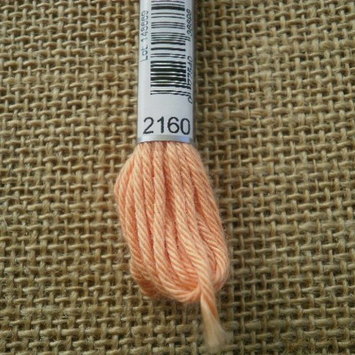 Echevette de coton à canevas retors dmc , numéro 4 , coloris 2160 orange clair 