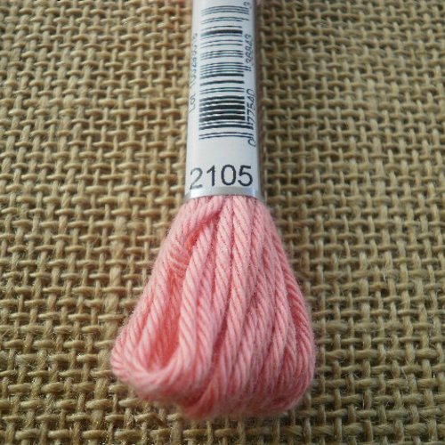 Echevette de coton à canevas retors dmc , numéro 4 , coloris 2105 rose