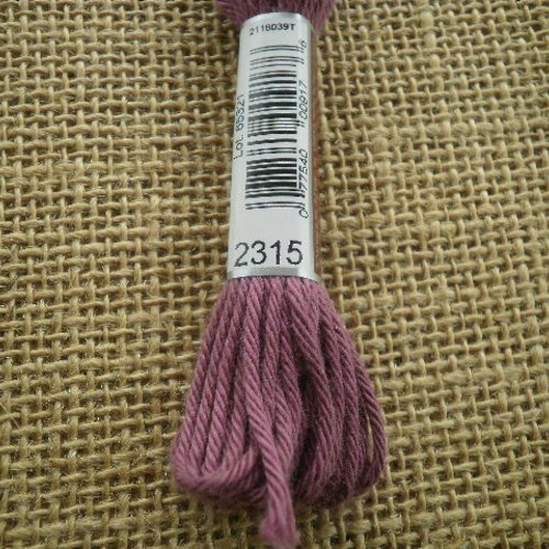 Echevette de coton à canevas retors dmc , numéro 4 , coloris 2315 vieux rose 