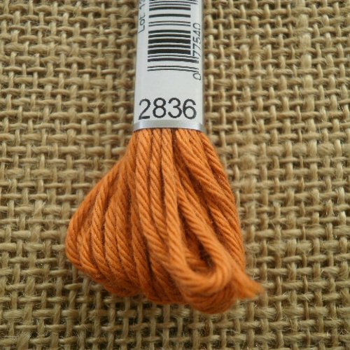 Echevette de coton à canevas retors dmc , numéro 4 , coloris 2836 orange 