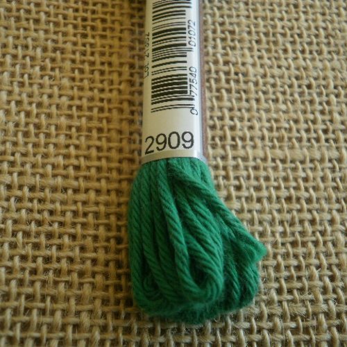 Echevette de coton à canevas retors dmc , numéro 4 , coloris 2909 vert 