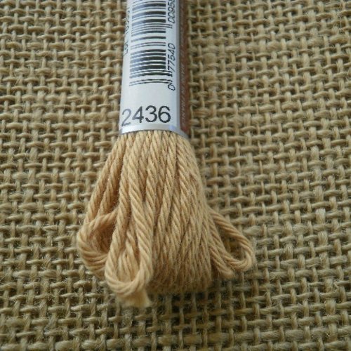 Echevette de coton à canevas retors dmc , numéro 4 , coloris 2436 beige 
