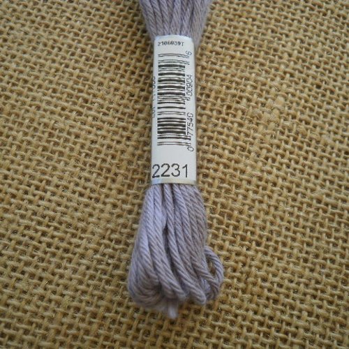 Echevette de coton à canevas retors dmc , numéro 4 , coloris 2231 parme 