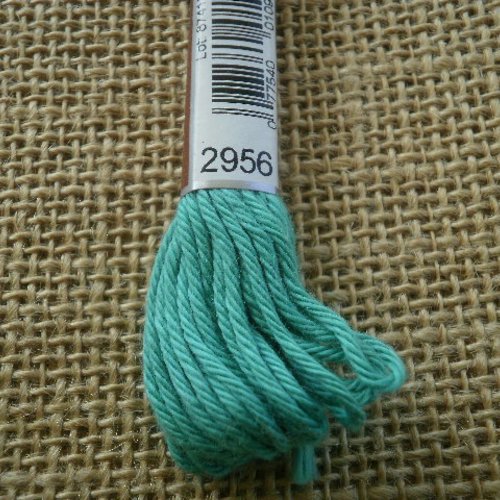 Echevette de coton à canevas retors dmc , numéro 4 , coloris 2956 vert