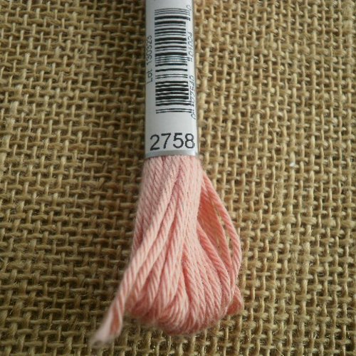 Echevette de coton à canevas retors dmc , numéro 4 , coloris 2758 saumon