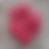 Boutons ronds à deux trous en plastique  , coloris rouge , diamètre 23 mm