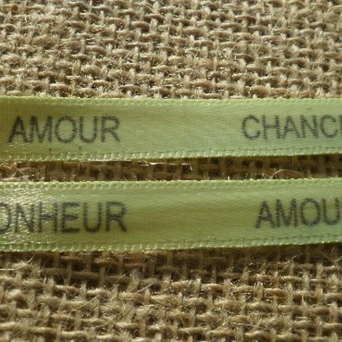 Deux mètres de ruban en synthétique , message "amour-chance-bonheur" , coloris vert marron , largeur  10 mm