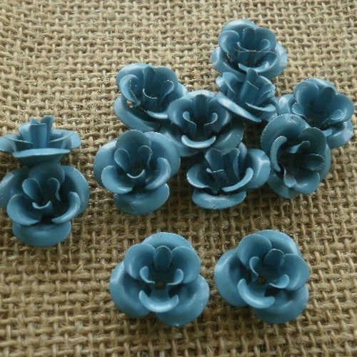 Lot de 12 fleurs en métal , coloris bleu , taille 2 cm