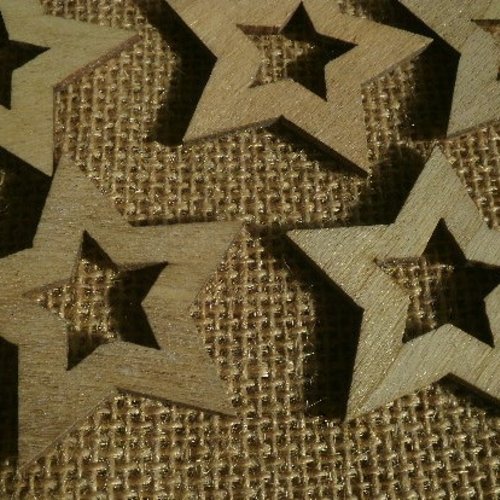 Lot de 8 étoiles en bois brut  , taille 5 cm