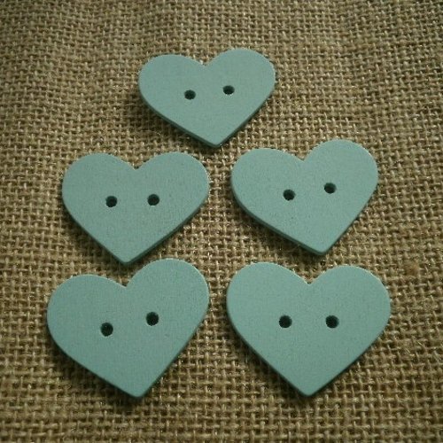 Lot de 5 coeurs "boutons" en bois , coloris vert eau , taille 4 x 3,5 cm