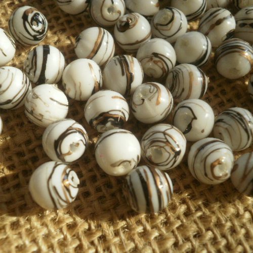 Lot de 30 perles rondes en plastique  , coloris blanc , noir et doré , diamètre 9 mm