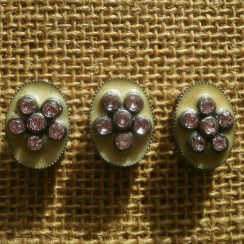 Lot de 3 perles ovales en métal argenté vieilli , strass fleurs roses , taille 18 x 14 mm