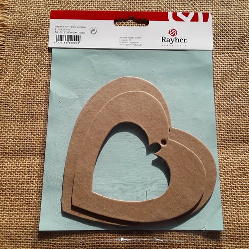 Lot de 2 cœurs en papier mâché à décorer , taille 11,5 et 13,5 cm