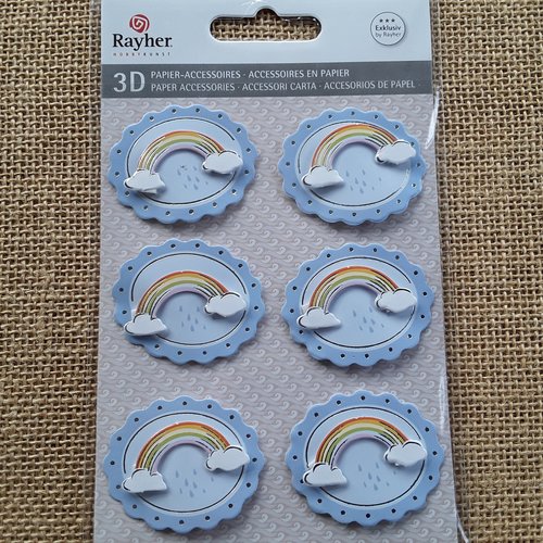 Stickers ovales x 6 en carton ,  motif arc en ciel et nuages , coloris bleu et multicolore , taille 3,5 x 4,5 cm
