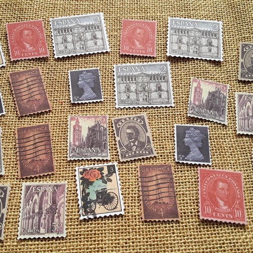 Lot de 22 embellissements "timbre poste"  , différents modèles et tailles