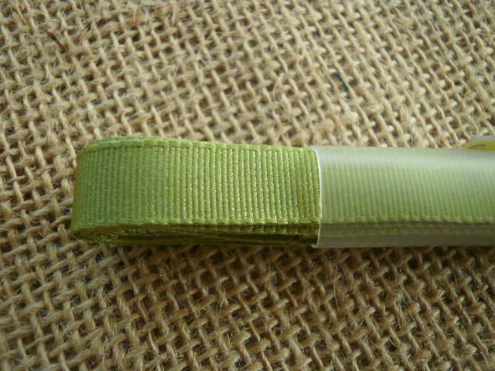 Vert anis 2 mètres de ruban gros grain largeur de 10 mm Couleur 
