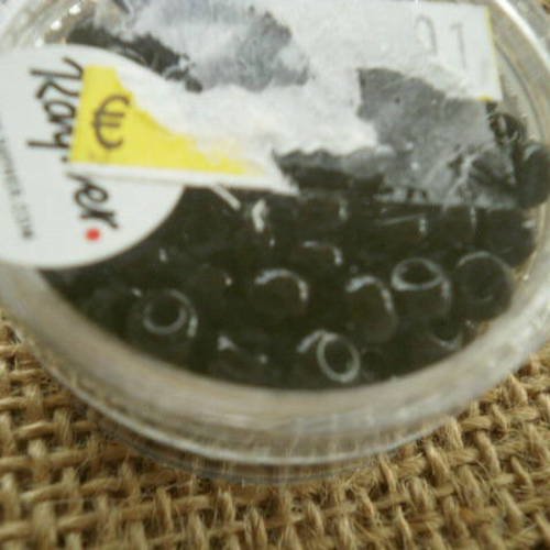 Boite de 17 grammes de perles indiennes  , coloris noir , taille 4,5 mm