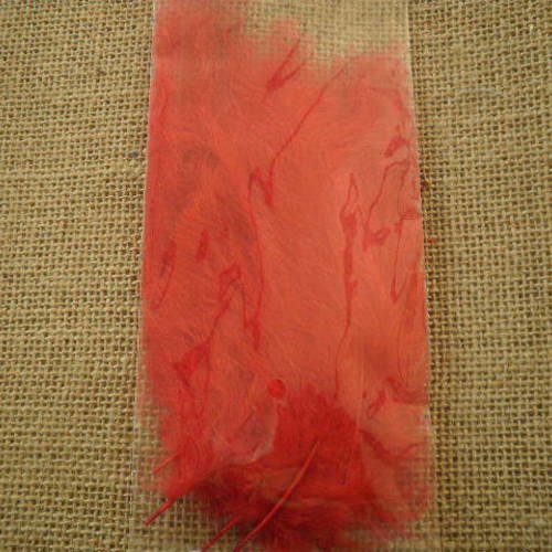 Sachet de quinze plumes duvetées  , coloris rouge , tailles 10 , 15 cm 