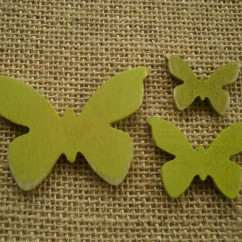 Lot de 3 papillons en bois  , coloris vert anis  ,  taille 3 , 4 et 6 cm 