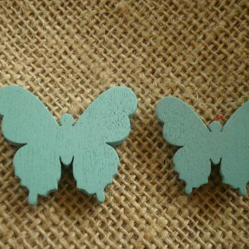 Lot de 2 papillons en bois peint  , coloris bleu  ,  taille 3 et 3,5 cm 