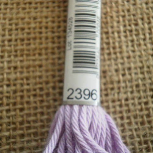 Echevette  de coton à broder  retors dmc , numero 4  , coloris 2396 mauve