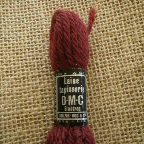Echevette de laine colbert  dmc pour tapisserie  , coloris n° 7199 bordeaux 