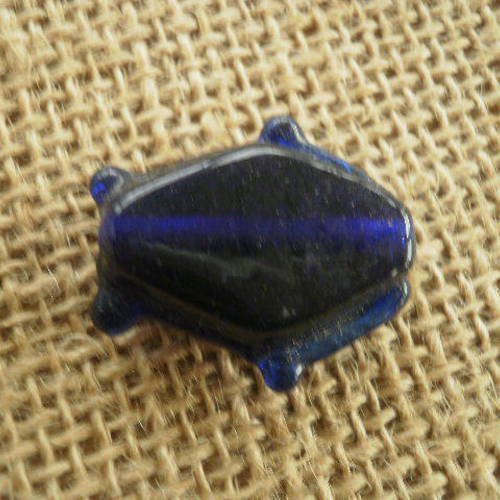 Perles poissons en verre , coloris bleu , taille 2,6/2,3 cm 