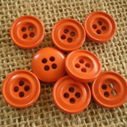 Boutons  ronds  à quatre trous , en plastique  , coloris orange , diamètre 14 mm 