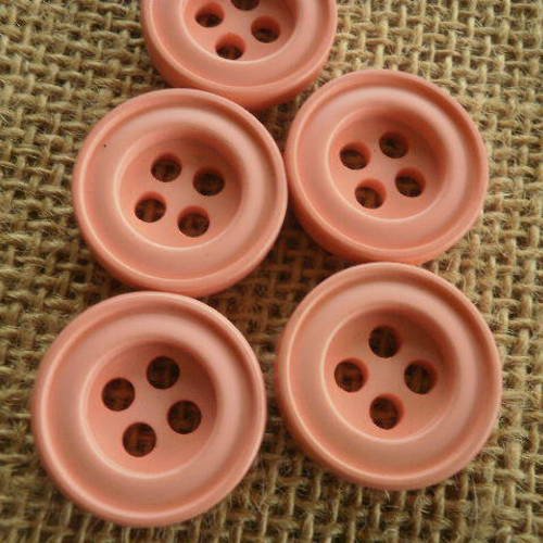 Boutons ronds x 5 à quatre trous en plastique , coloris rose , diamètre 23 mm