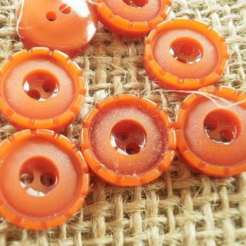 Lot de 2 boutons  ronds à deux trous en plastique , coloris orange brique , diamètre 11 mm 