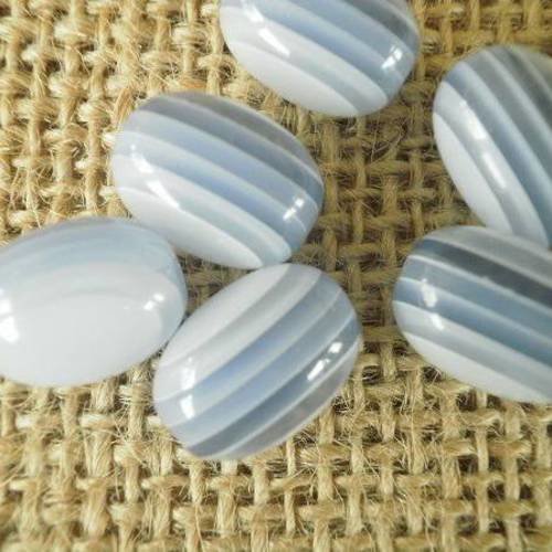 Lot de 8 perles ovales en plastique  , coloris bleu gris rayé , taille 15/10 mm