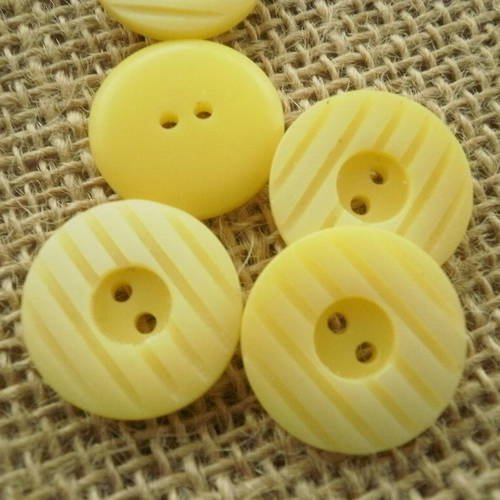 Boutons  ronds à deux trous en plastique , coloris  jaunes changeant , diamètre 19 mm 