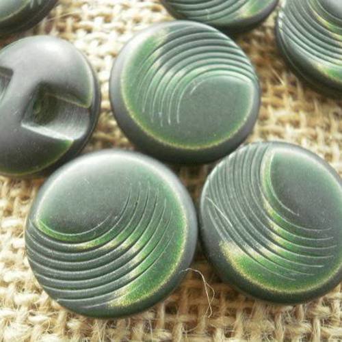 Boutons ronds en plastique  ,  coloris vert, diamètre 18 mm 
