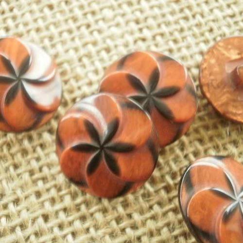 Boutons "fleurs" ronds x 5 en plastique , coloris orange et noir , diamètre 19 mm