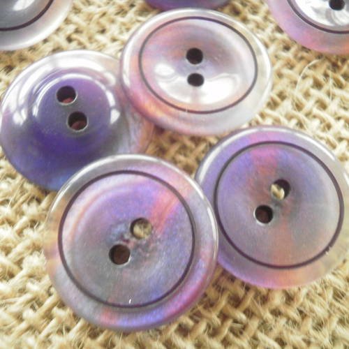 Boutons ronds x 2 à deux trous en plastique , coloris violet  et noir , diamètre 18 mm
