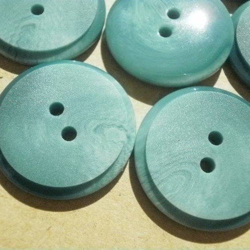 Boutons  ronds  à deux trous , en plastique  , coloris  bleu vert marbré , diamètre 22 mm 