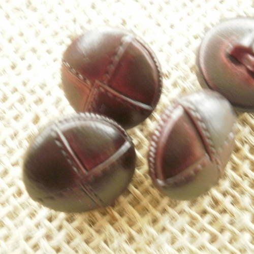 Boutons  ronds en plastique  imitation bouton en cuir , de couleur bordeaux foncé , diamètre 17 mm 