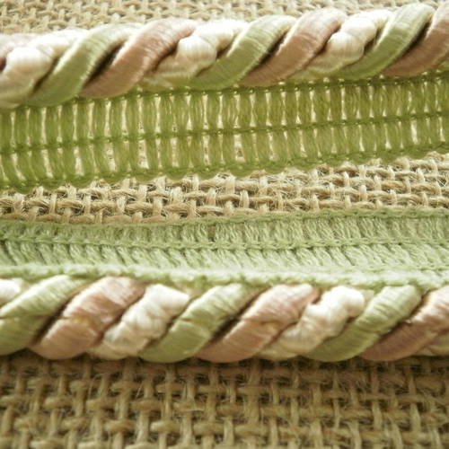 Passepoil torsadé en  coton et viscose  , coloris  vert , rose et écru , largeur 2 cm