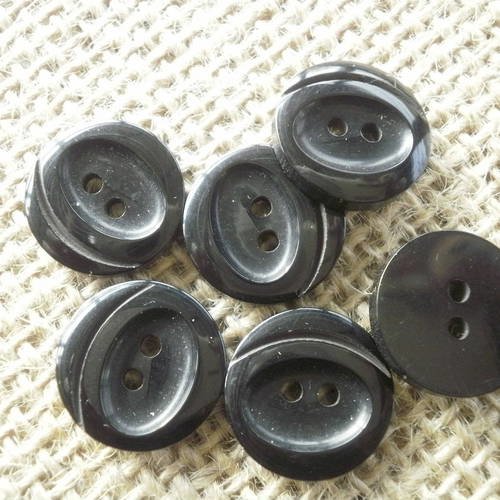 Lot de 5 petits boutons  ronds à deux trous , en plastique,  coloris noir , diamètre 15 mm 