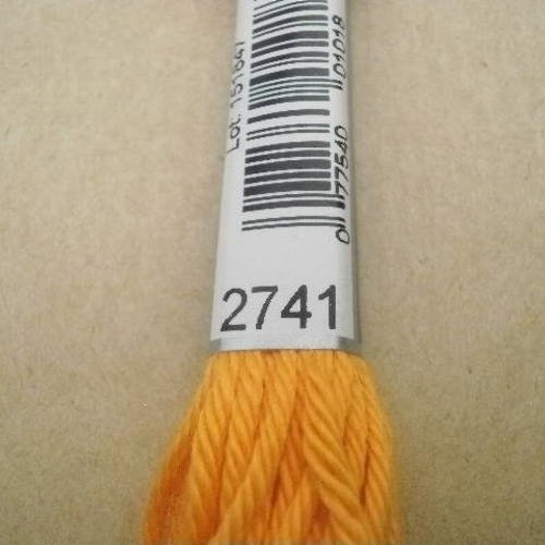 Echevette  de coton à broder  retors dmc , numero 4  , coloris 2741 orange 