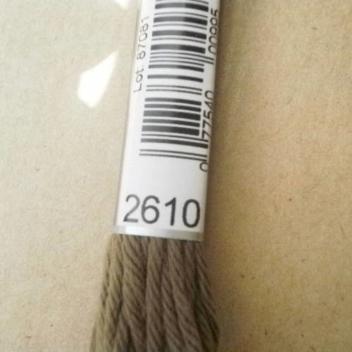 Echevette  de coton à broder  retors dmc , numero 4  , coloris 2610 marron 