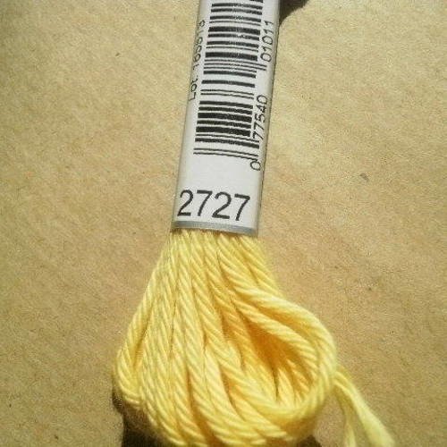Echevette  de coton à broder  retors dmc , numero 4  , coloris 2727  jaune 