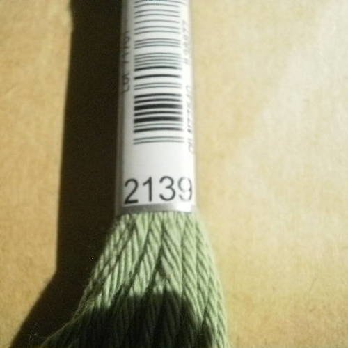 Echevette  de coton à broder  retors dmc , numero 4  , coloris 2139  vert 