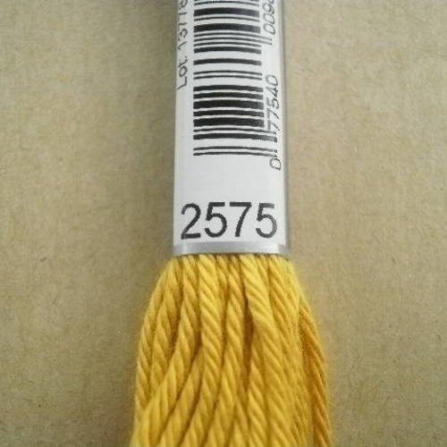 Echevette  de coton à broder  retors dmc , numero 4  , coloris 2575 jaune moutarde 