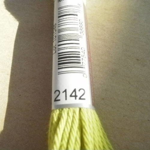 Echevette  de coton à broder  retors dmc , numero 4  , coloris 2142 anis