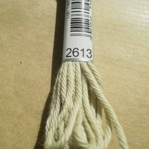 Echevette  de coton à broder  retors dmc , numero 4  , coloris 2613 beige 