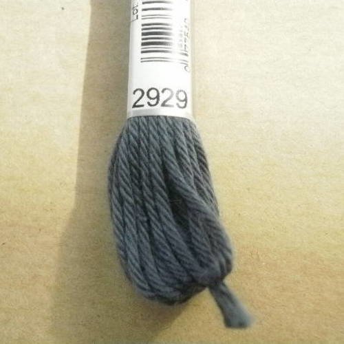 Echevette  de coton à broder  retors dmc , numero 4  , coloris 2929 gris bleu 