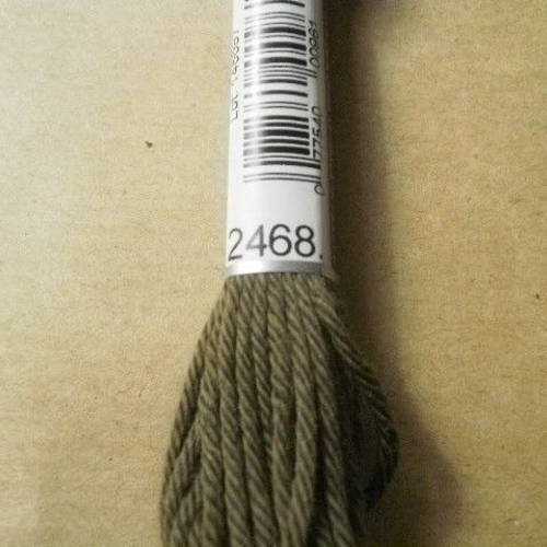 Echevette  de coton à broder  retors dmc , numero 4  , coloris 2468 kaki foncé 