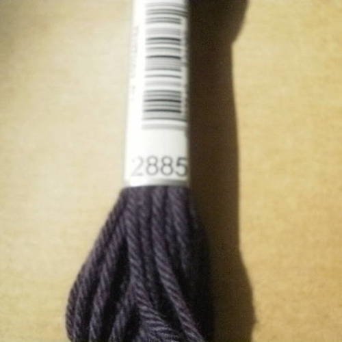 Echevette  de coton à broder  retors dmc , numero 4  , coloris 2885 violet foncé 