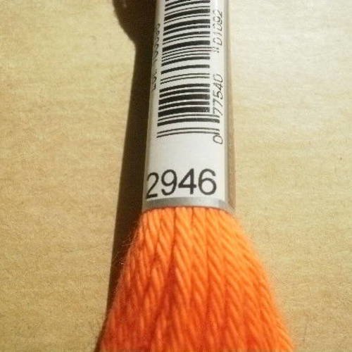 Echevette  de coton à broder  retors dmc , numero 4  , coloris 2946 orange vif 
